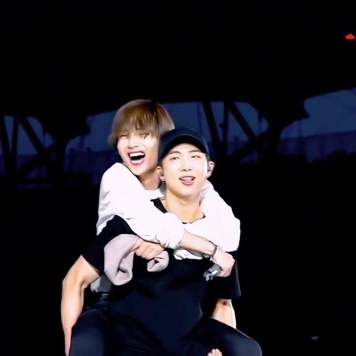 Behind-the-scenes cut of BTS