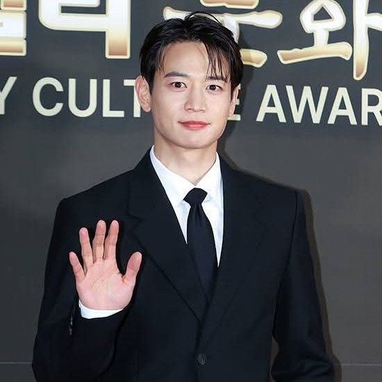 A moment captured by Minho (SHINee)'s fan