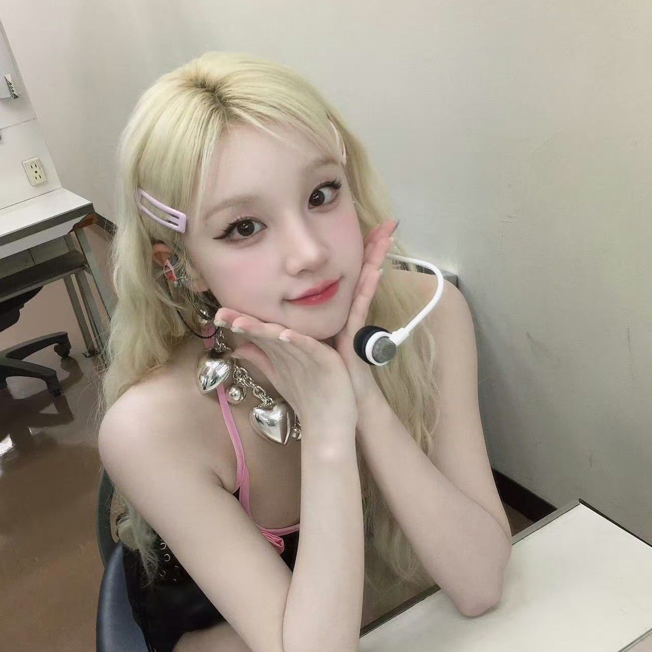 Latest photo of Yuqi (i-dle)