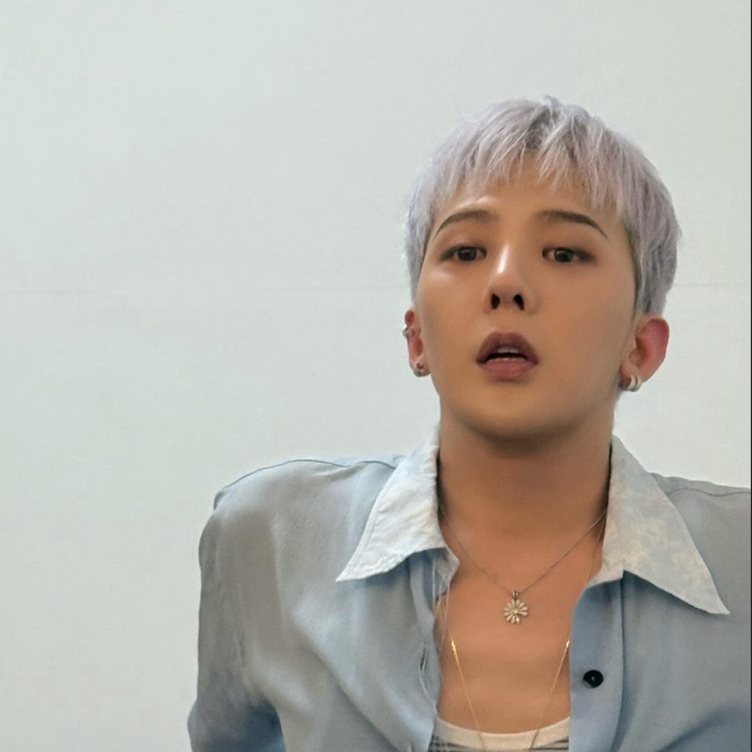 Recent activity shot of G-DRAGON (BIGBANG)