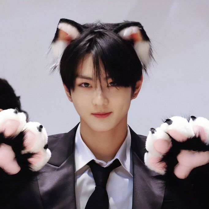 Recent activity shot of Jungwon (ENHYPEN)