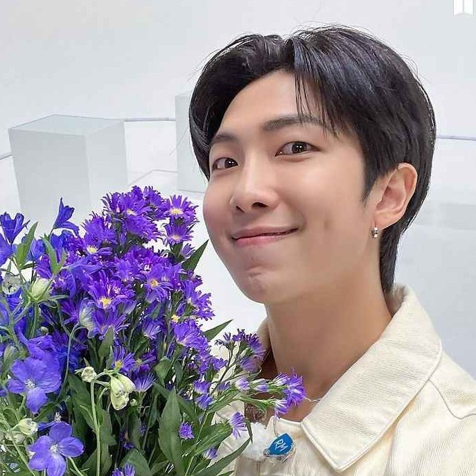 RM (방탄소년단) 최근 활동샷