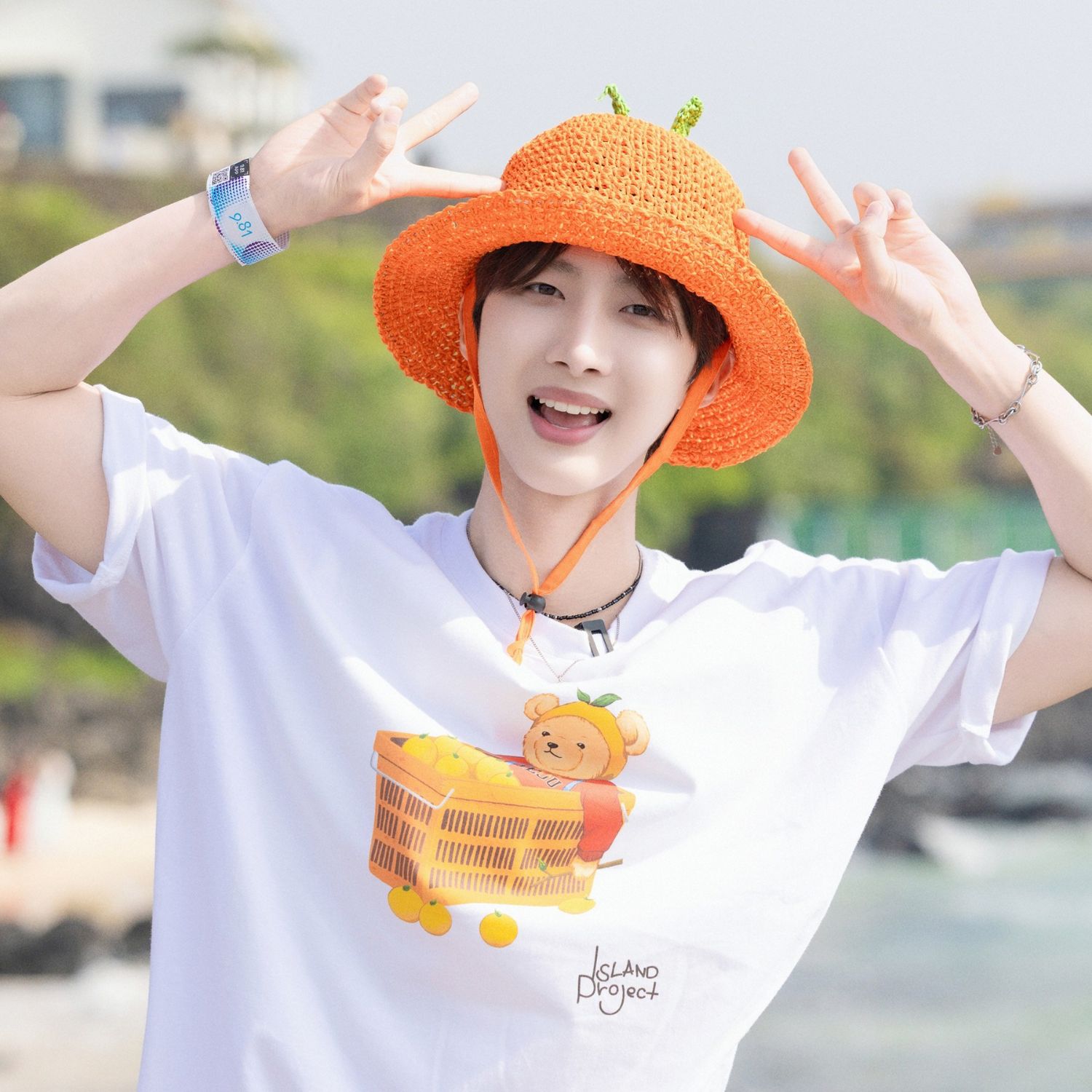 Foto aktivitas terbaru Hui (PENTAGON)