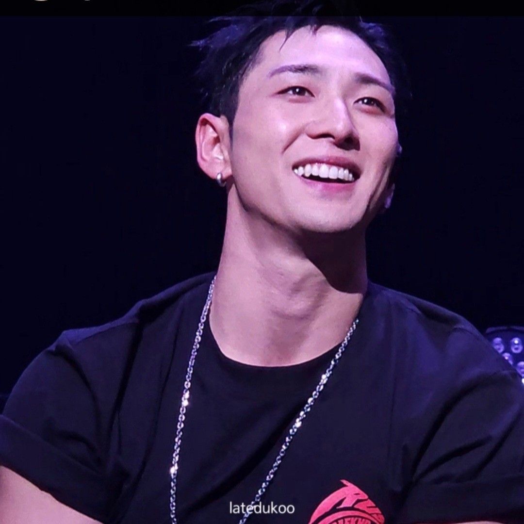 Behind-the-scenes cut of Baekho