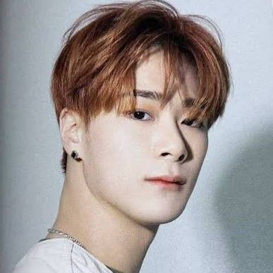 Behind-the-scenes cut of Moonbin (ASTRO)