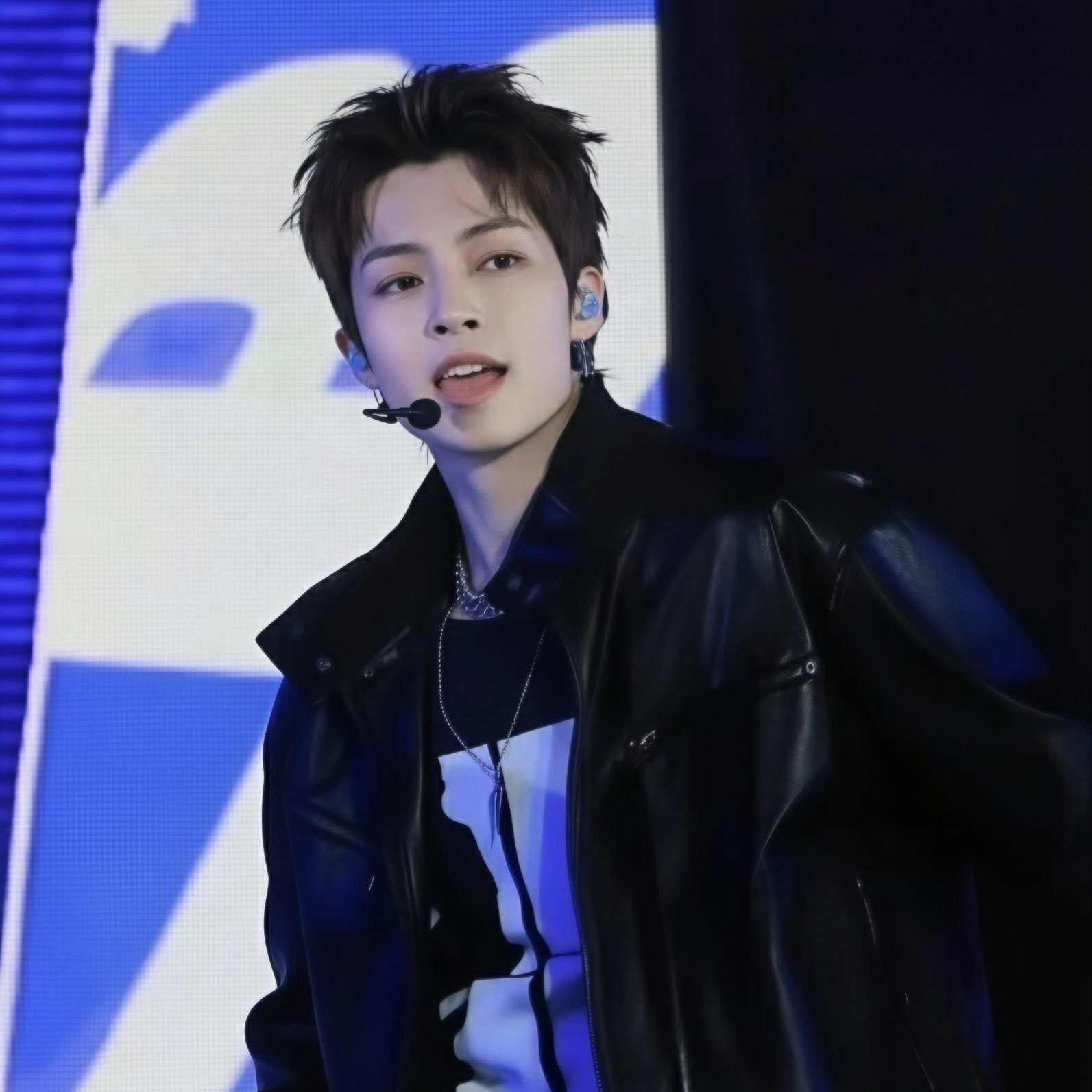 Behind-the-scenes cut of Charlie (SMTR25)