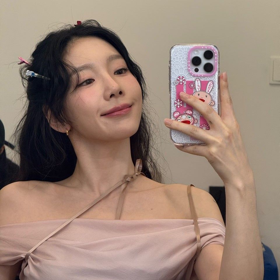 Behind-the-scenes cut of Taeyeon (Girls' Generation)