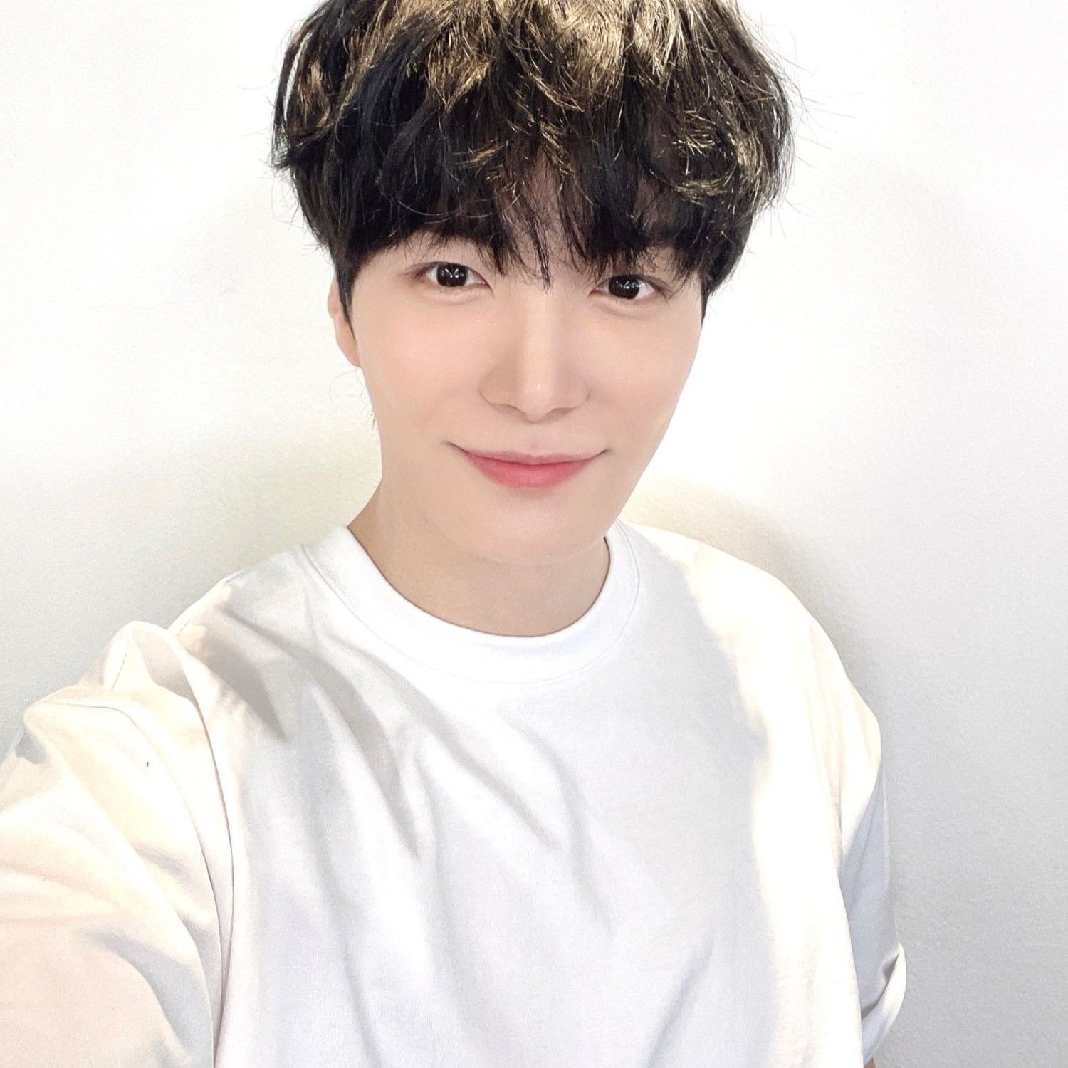 Behind-the-scenes cut of Kim Jonghyeon