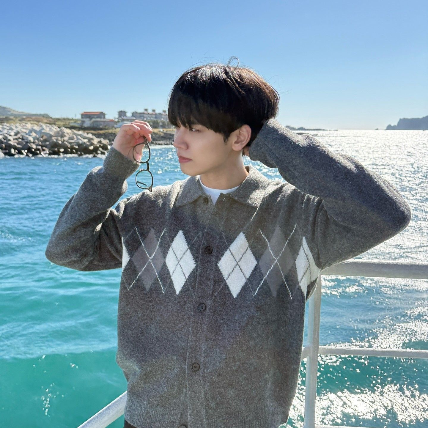 Recent activity shot of HYUK (OMEGA X)