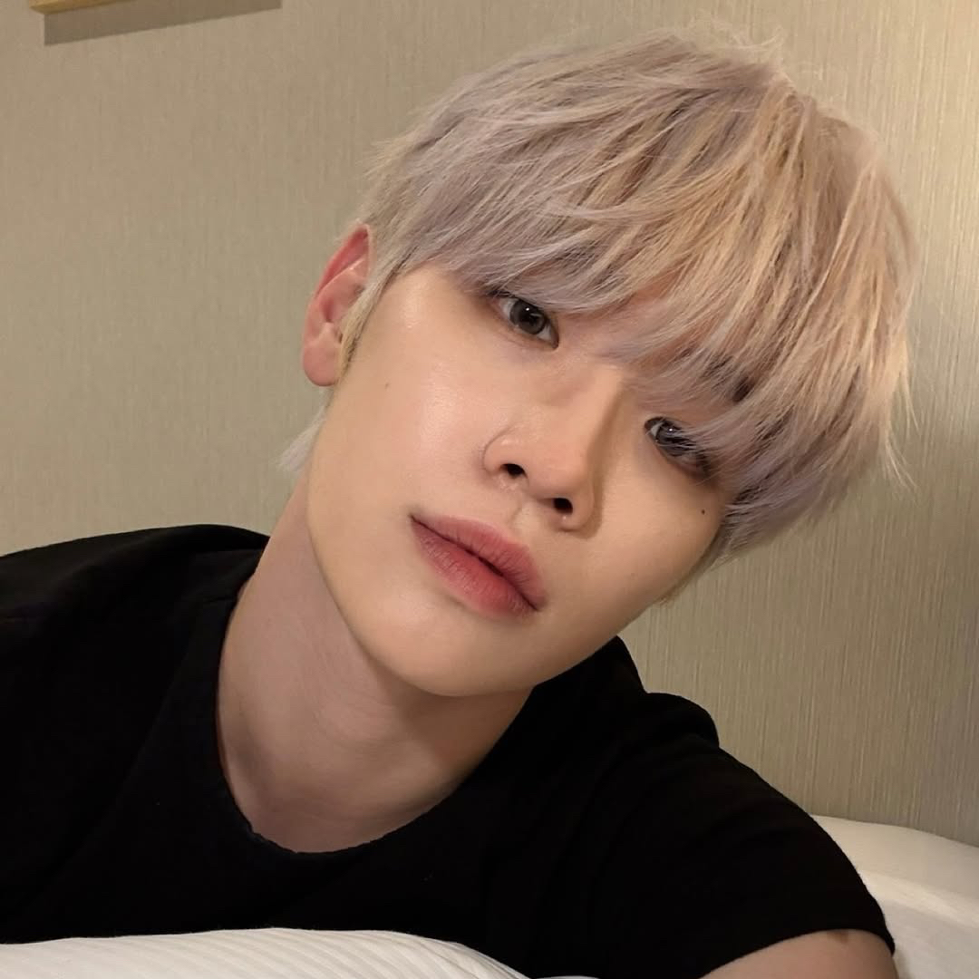 Recent activity shot of Kim Taerae (ZEROBASEONE)