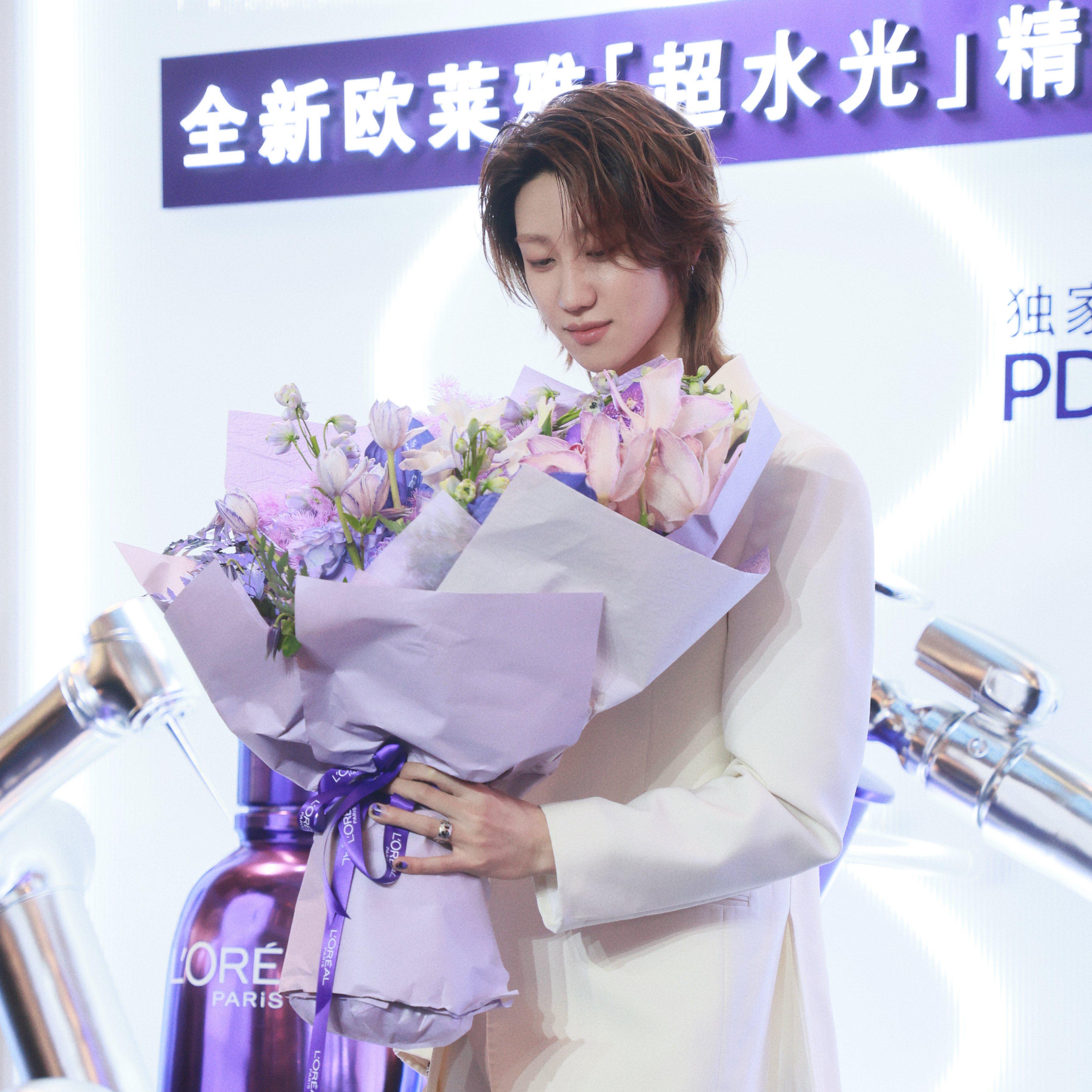 Behind-the-scenes cut of The 8 (SEVENTEEN)