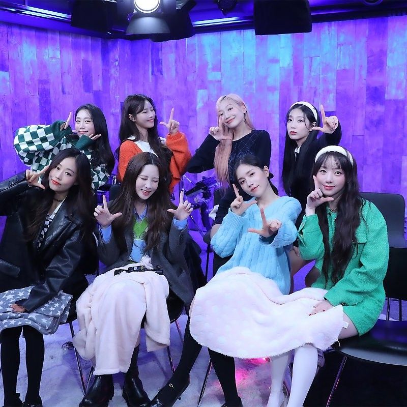 Recent activity shot of Lovelyz