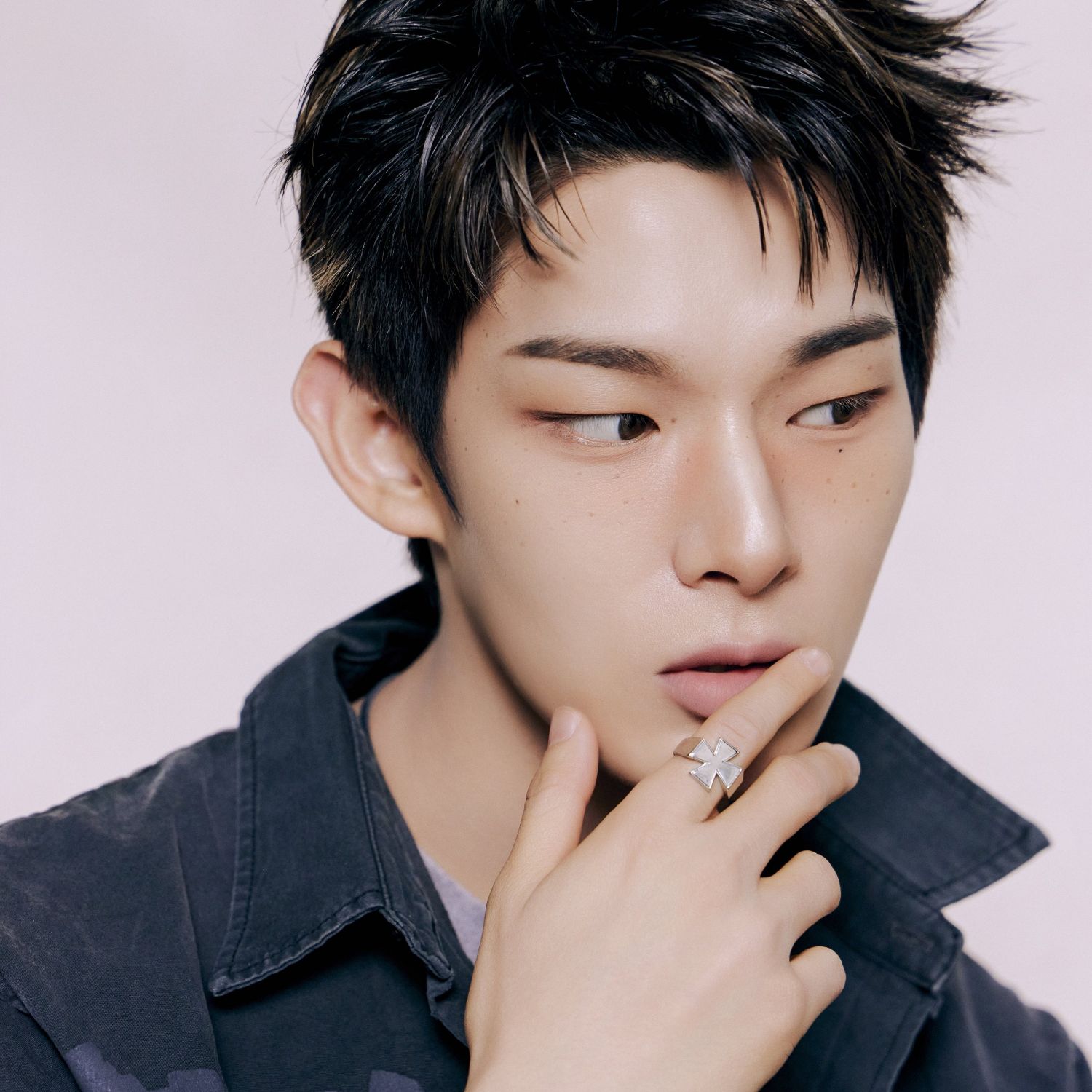 Behind-the-scenes cut of Steven (AHOF)