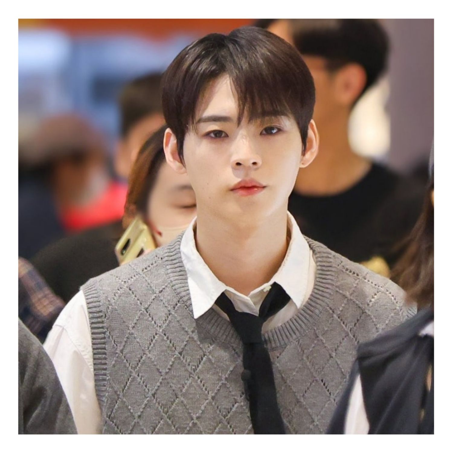 Behind-the-scenes cut of Hyojin (ONF)