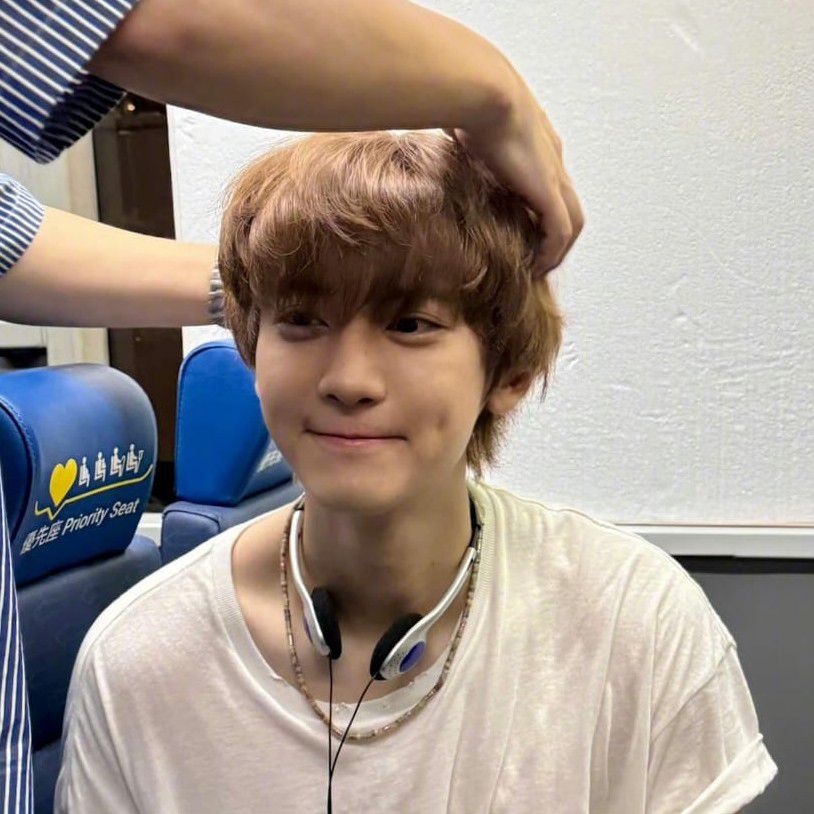 燦烈 (EXO)的最新活動照片