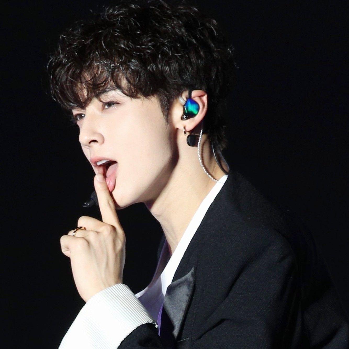 Foto terbaru Eunwoo (ASTRO)