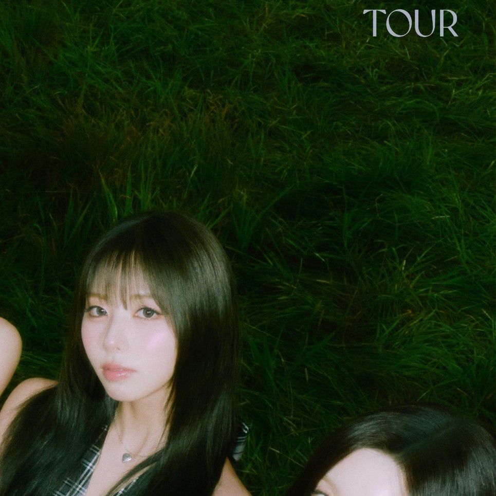 Behind-the-scenes cut of PURPLE K!SS