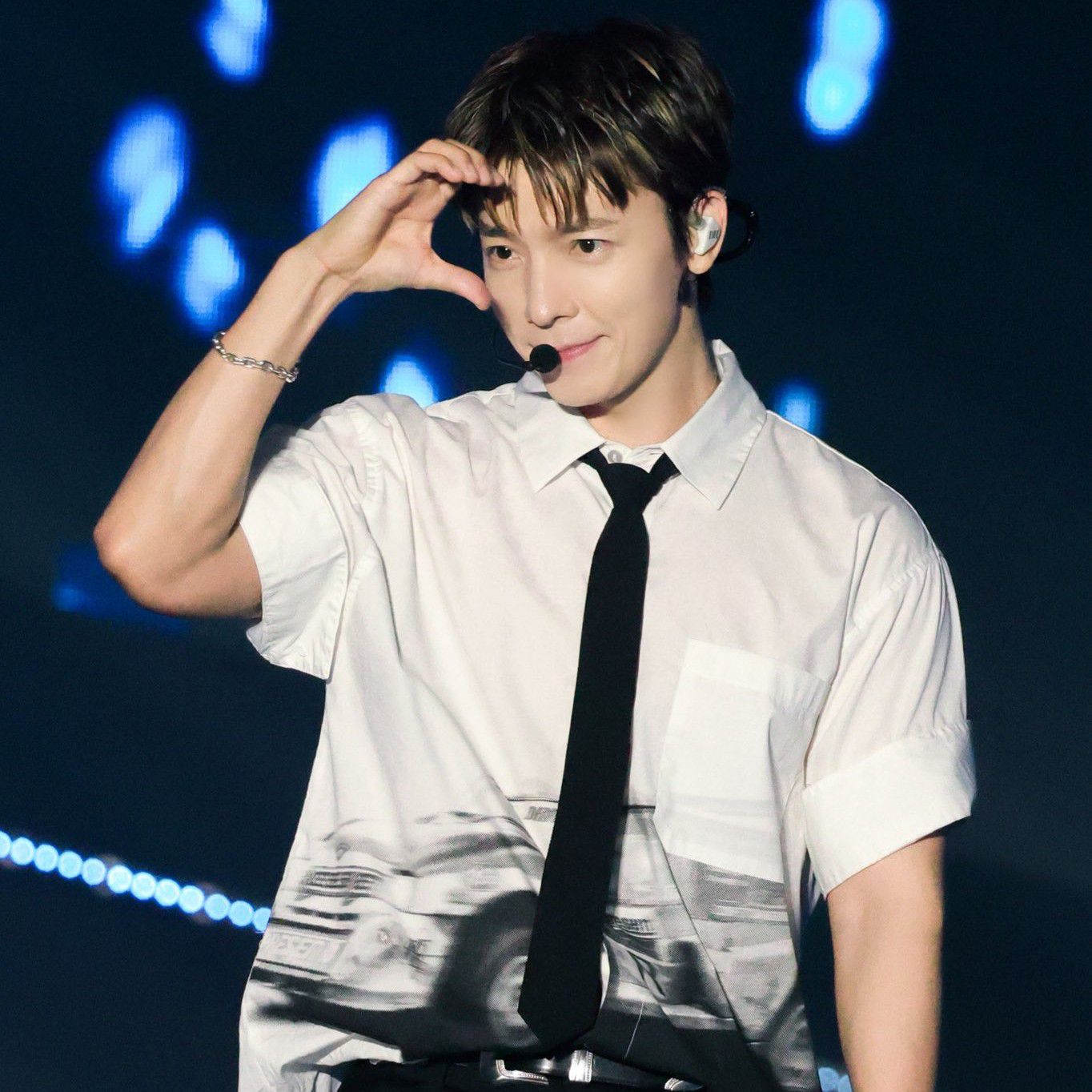 A moment captured by Donghae (Super Junior)'s fan