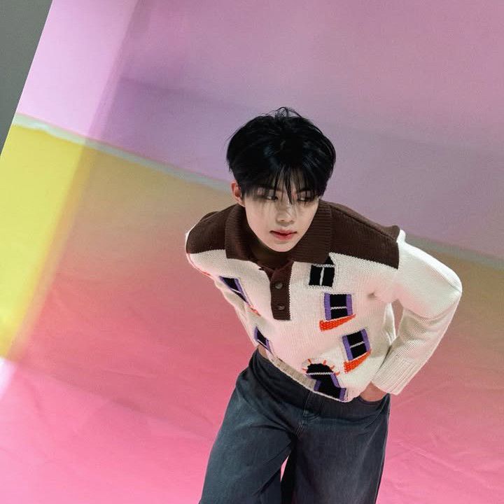 Recent activity shot of Park Gunwook (ZEROBASEONE)