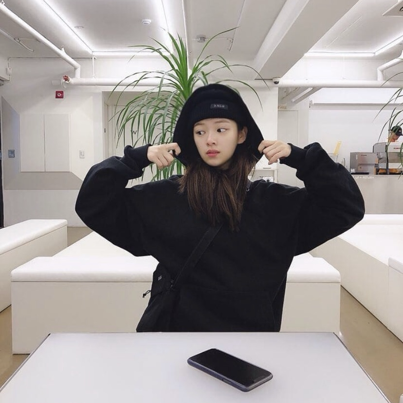 Latest photo of Jeongyeon (TWICE)