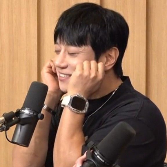 Latest photo of Hwang Chiyeol
