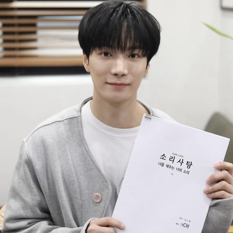 Behind-the-scenes cut of Kim Jonghyeon