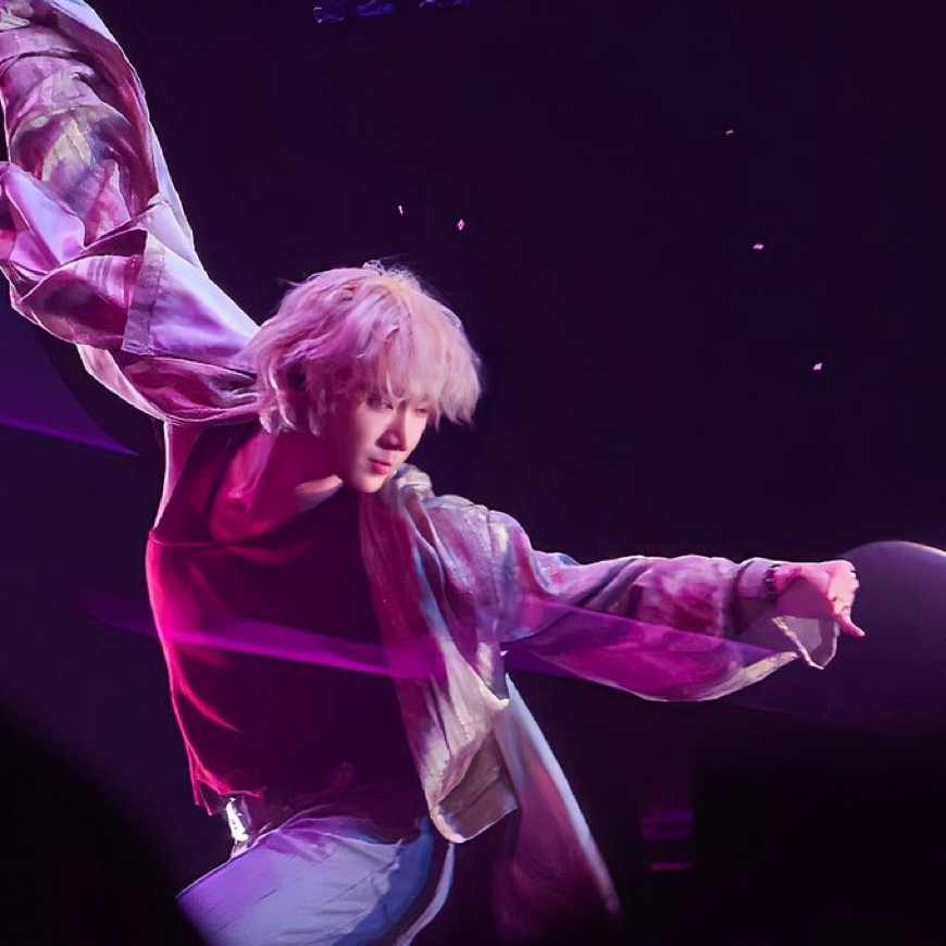 Foto aktivitas terbaru TEN (WayV)