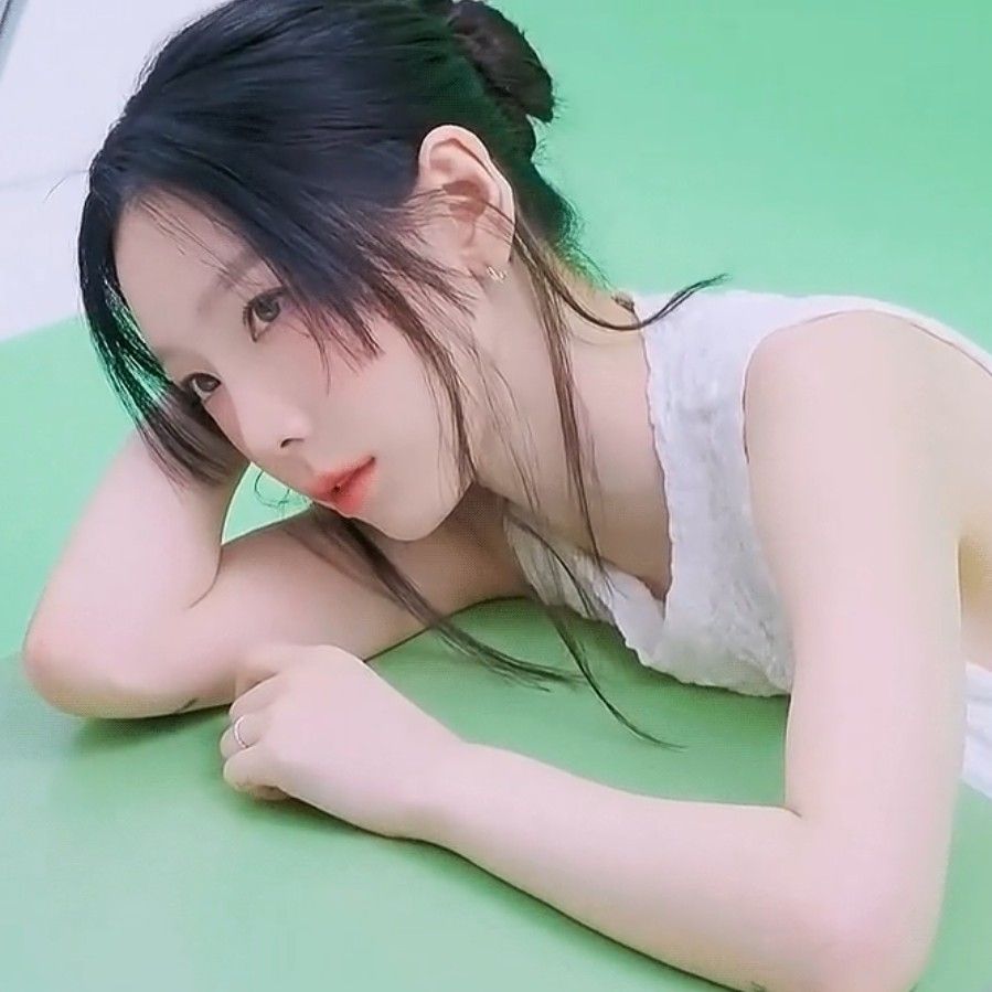 Recent activity shot of Taeyeon (Girls' Generation)