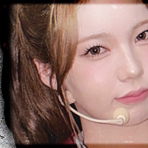 Popular profile picture of Ayaka (NiziU) loved by fans