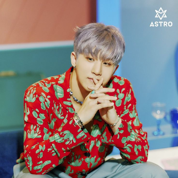진진 (아스트로) 최근 활동샷