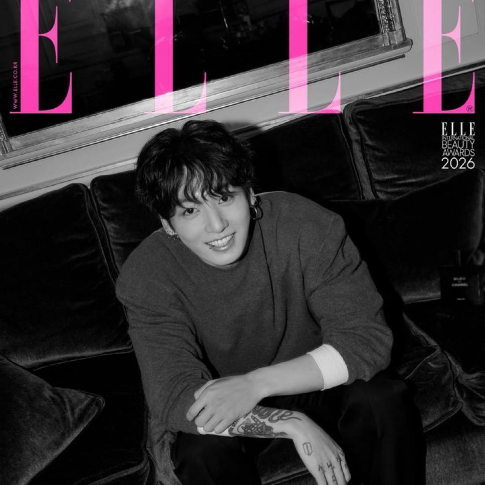 Foto aktivitas terbaru Jungkook (BTS)