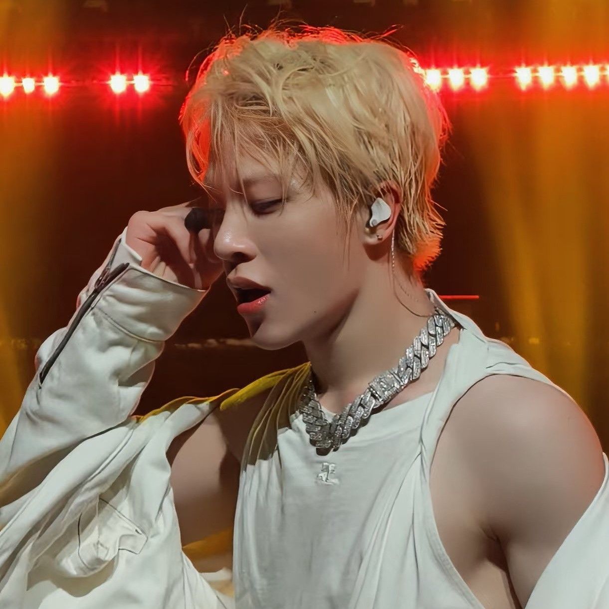 Behind-the-scenes cut of So Junghwan (TREASURE)