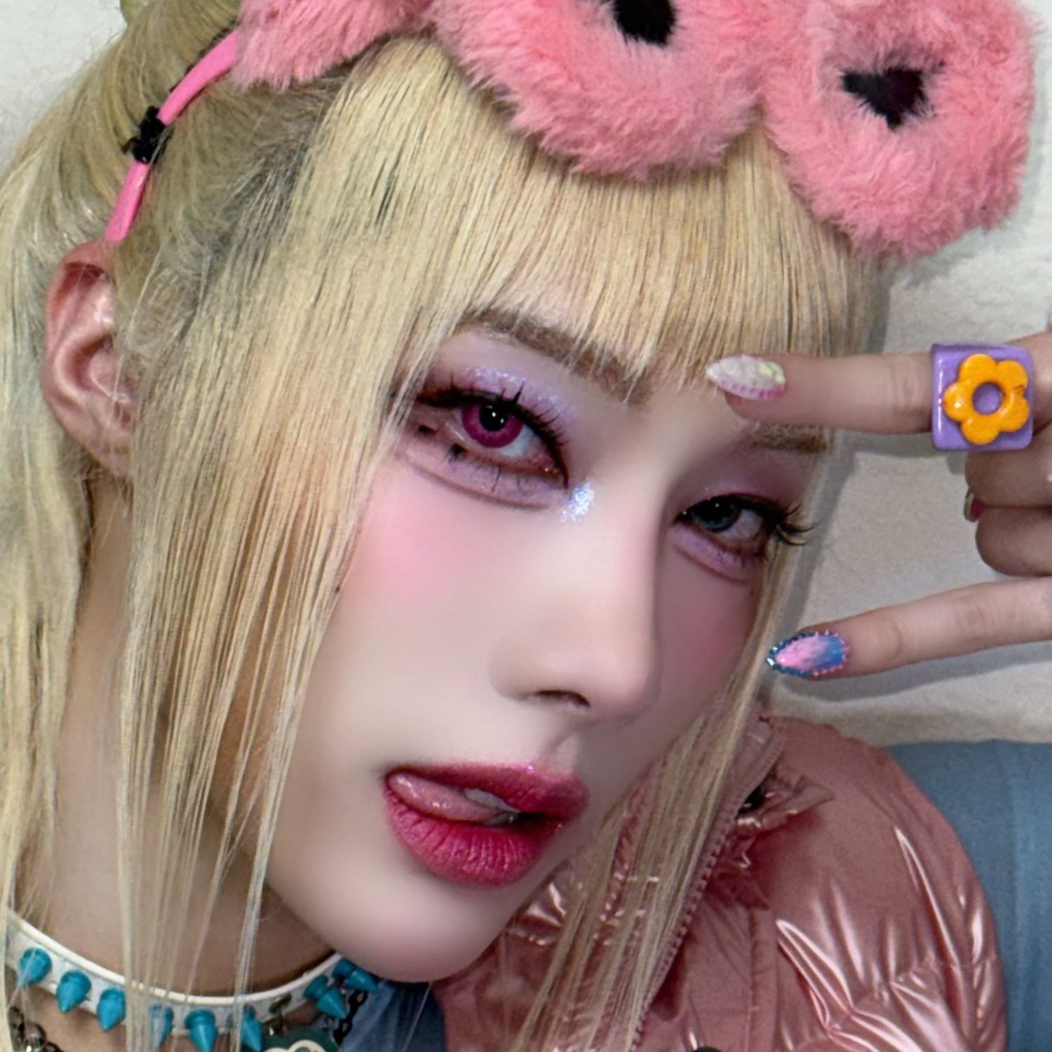 Behind-the-scenes cut of Rui (XLOV)