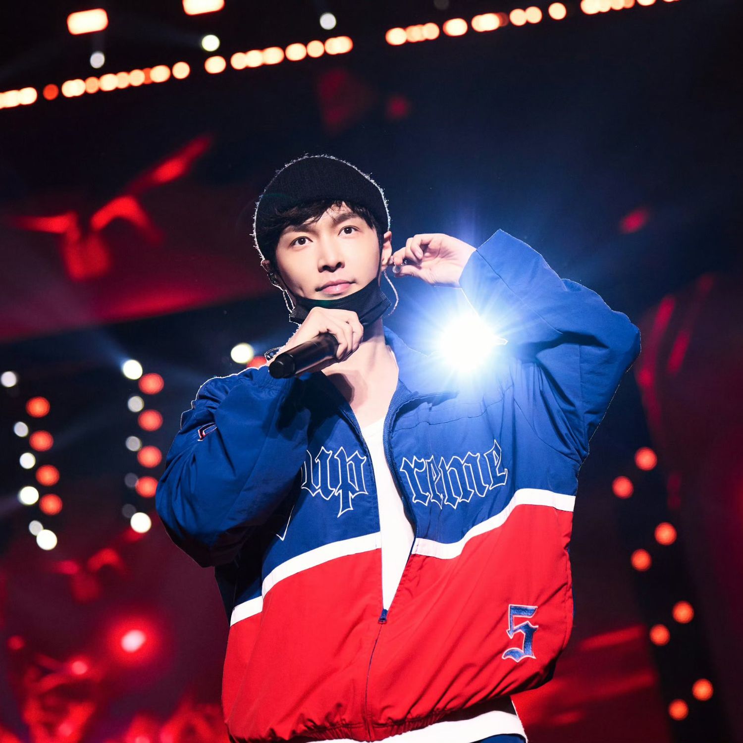Latest photo of Lay (EXO)
