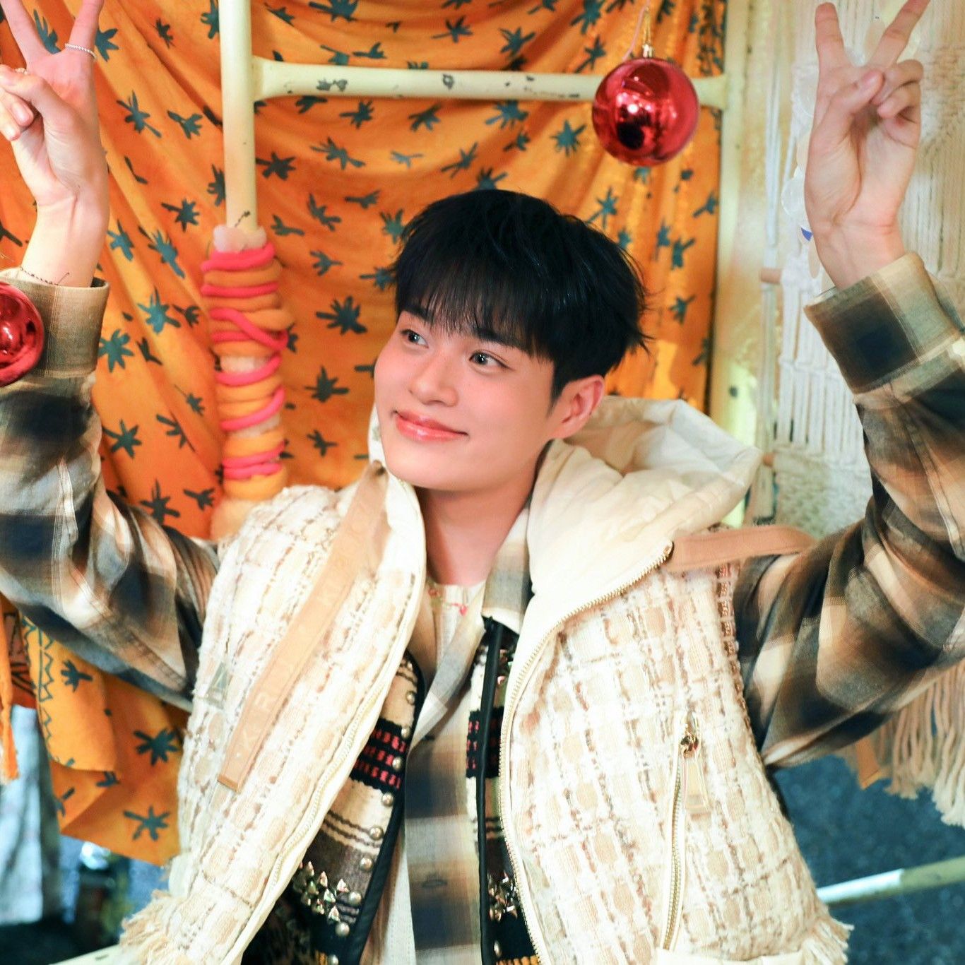 Behind-the-scenes cut of Lee Daehwi (AB6IX)