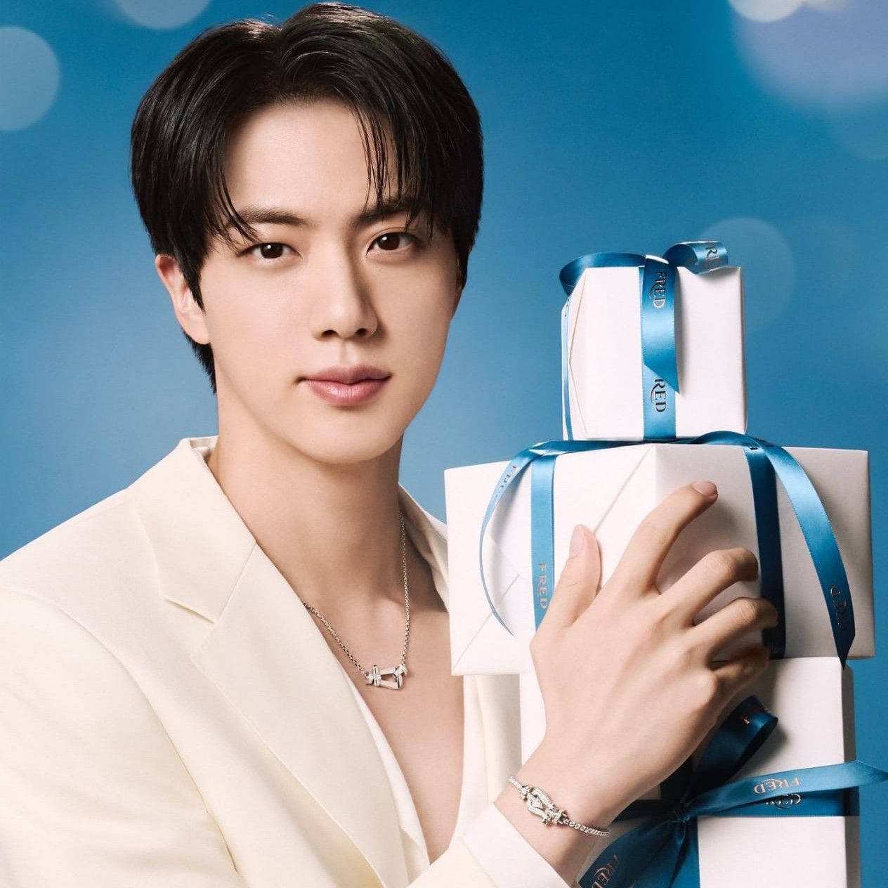 진 (방탄소년단)의 최신 사진