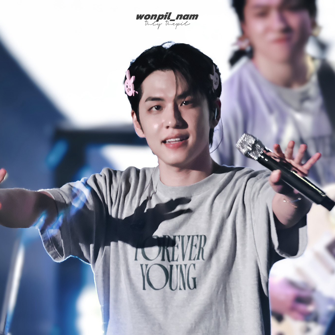 A moment captured by Wonpil (DAY6)'s fan