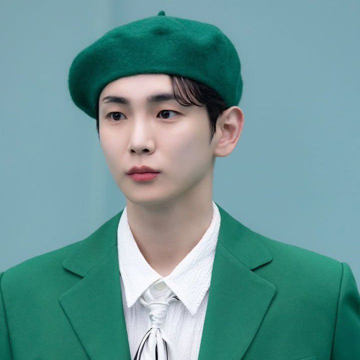 A moment captured by Key (SHINee)'s fan
