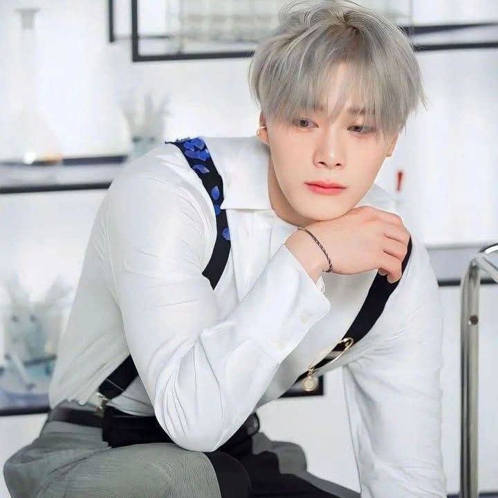 Behind-the-scenes cut of Moonbin (ASTRO)