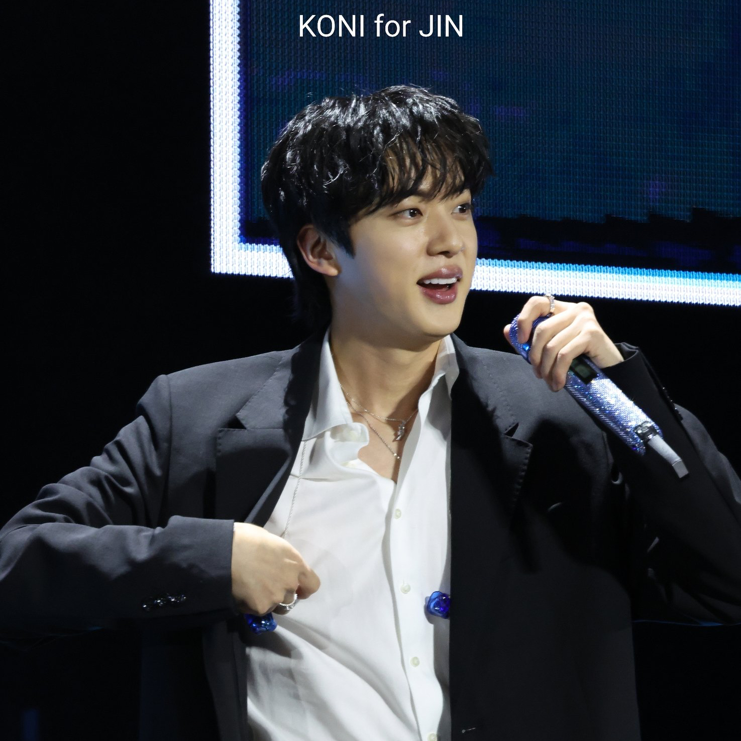 Momen yang diabadikan oleh penggemar Jin (BTS)