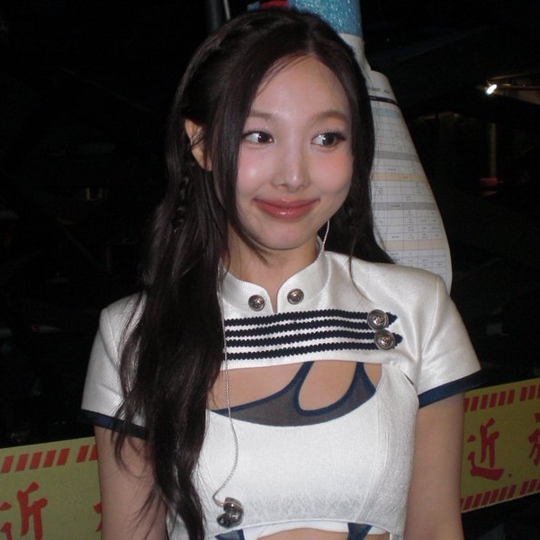 Momen yang diabadikan oleh penggemar TWICE