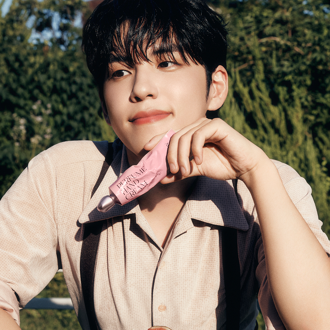 元弼 (DAY6)的幕后花絮