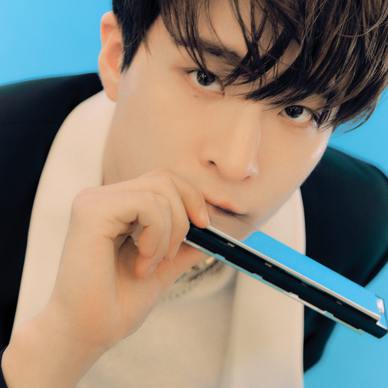 Behind-the-scenes cut of Youngjae (GOT7)