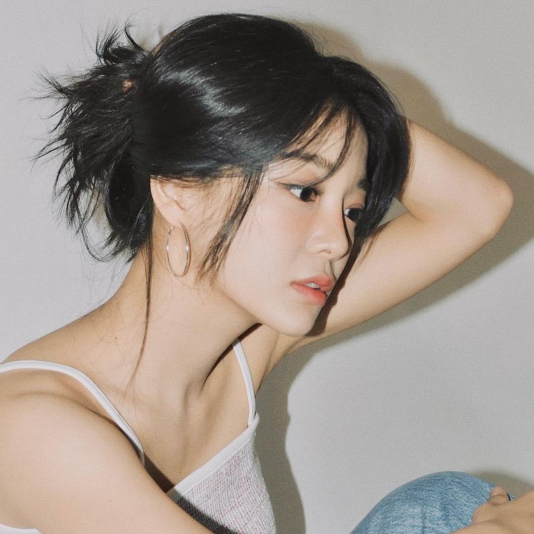 Behind-the-scenes cut of Sejeong