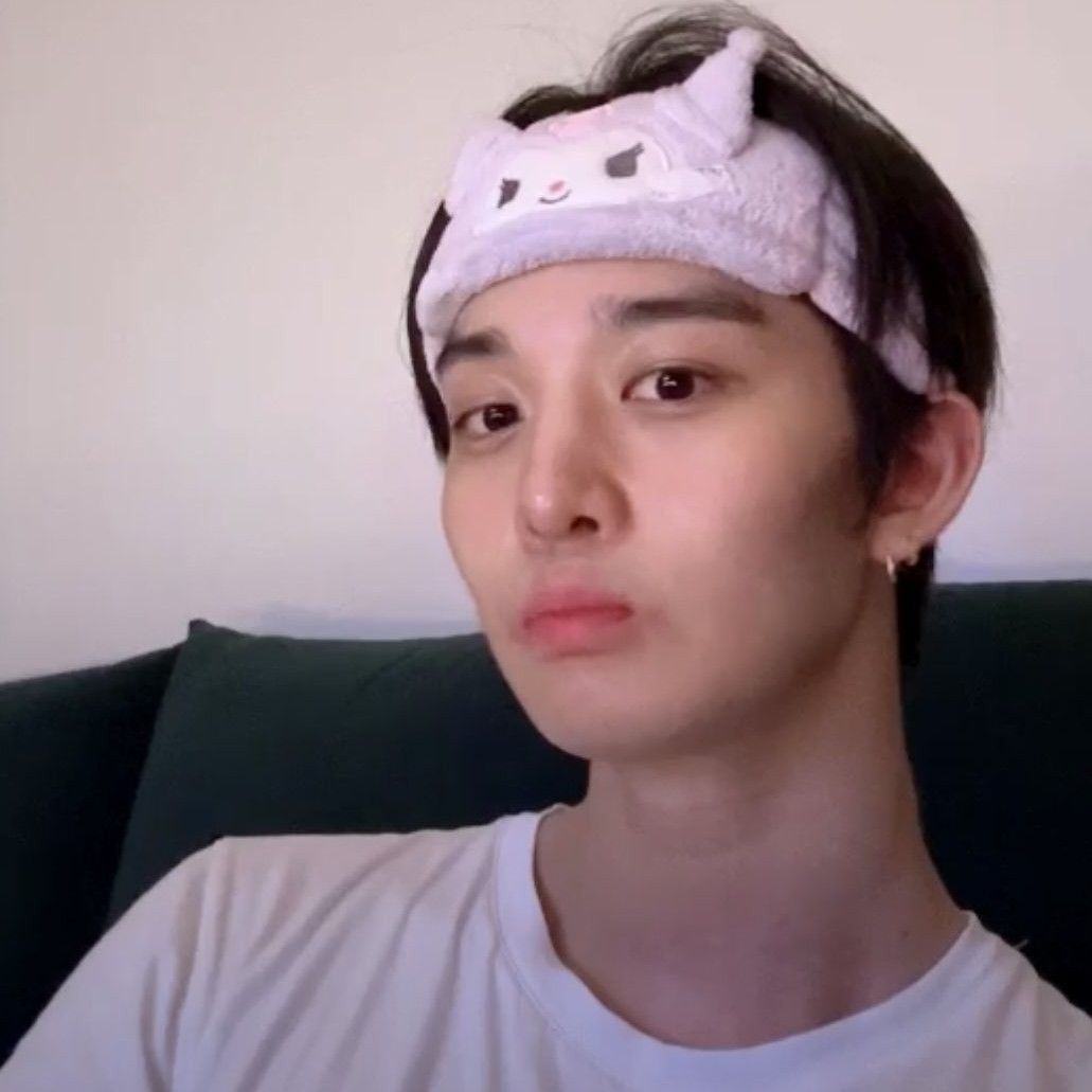 Recent activity shot of Bae Jinyoung