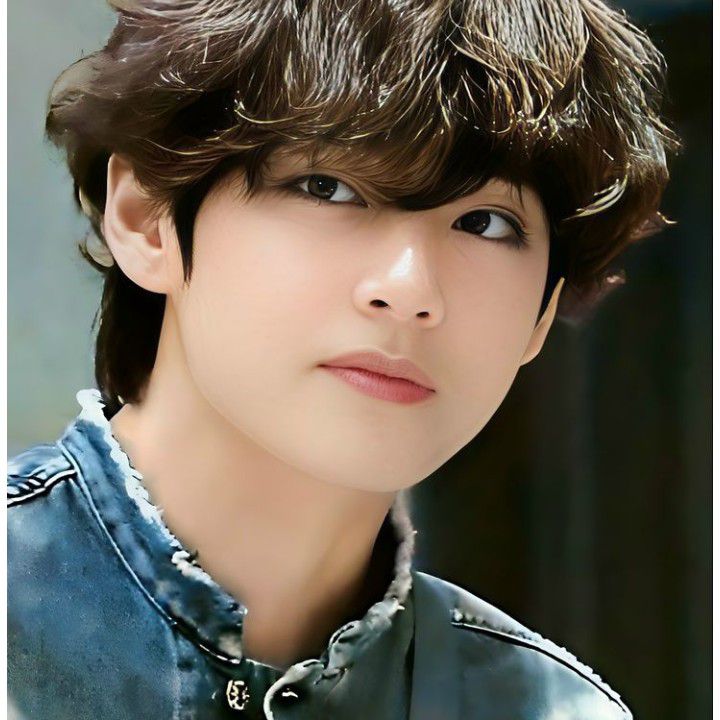 V (防彈少年團)的最新照片