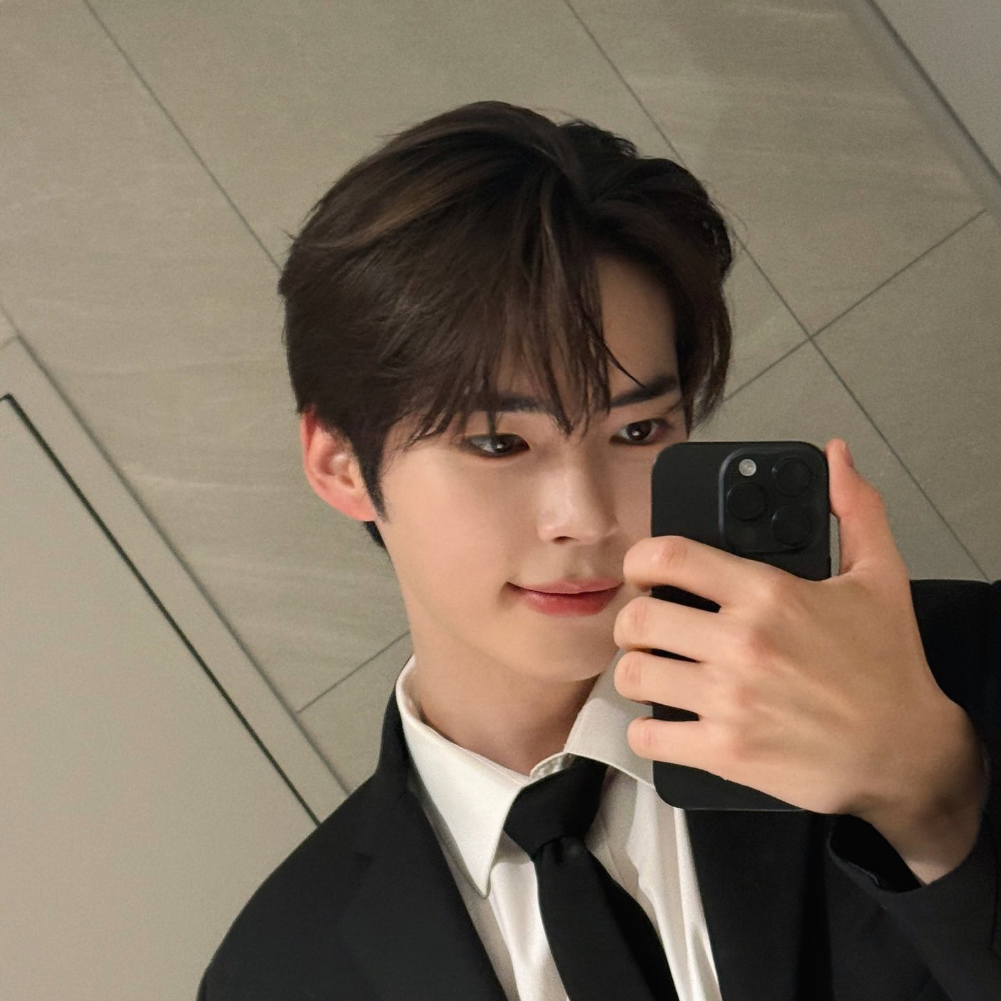 성한빈 (제로베이스원)의 비하인드 컷