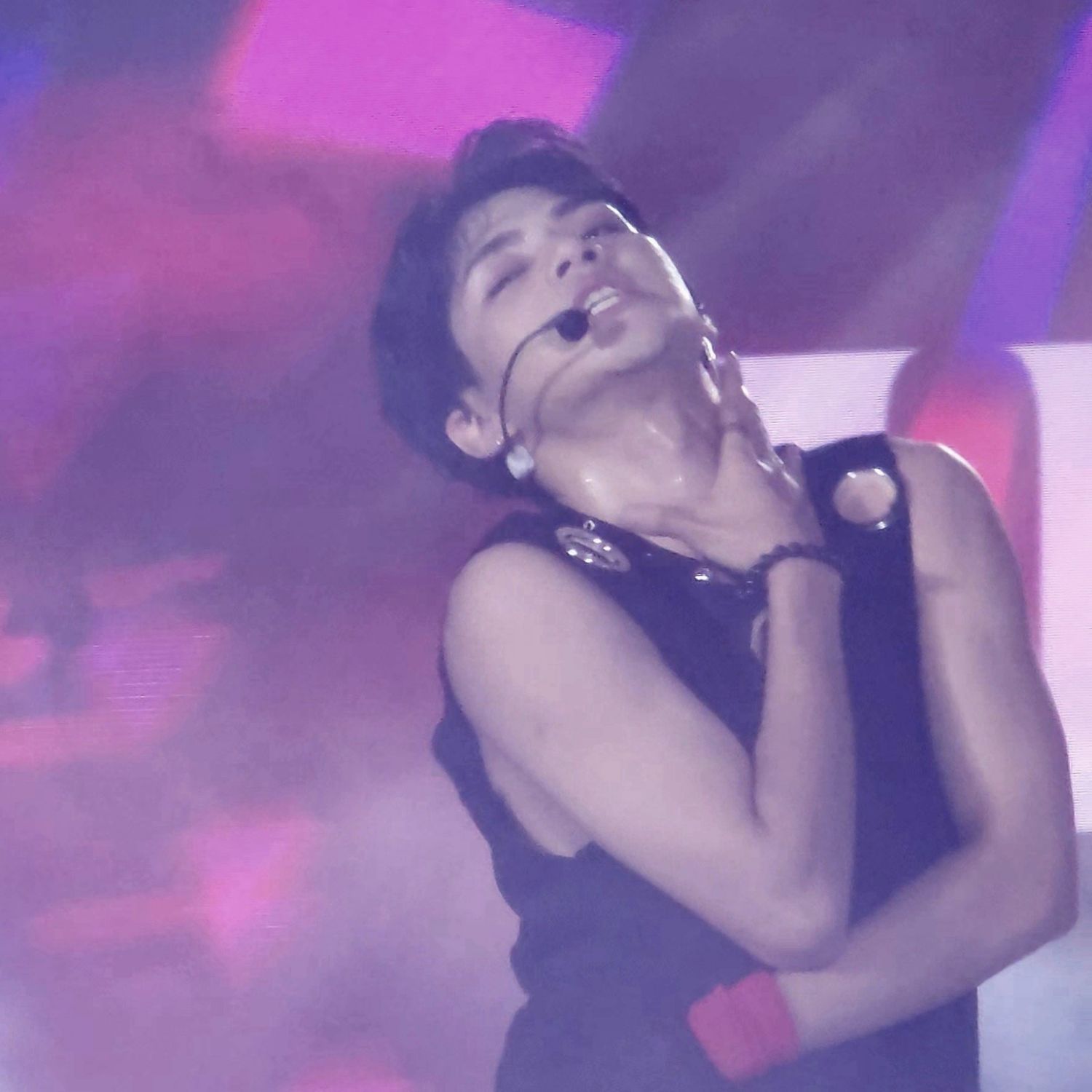 Latest photo of Kim (HORI7ON)