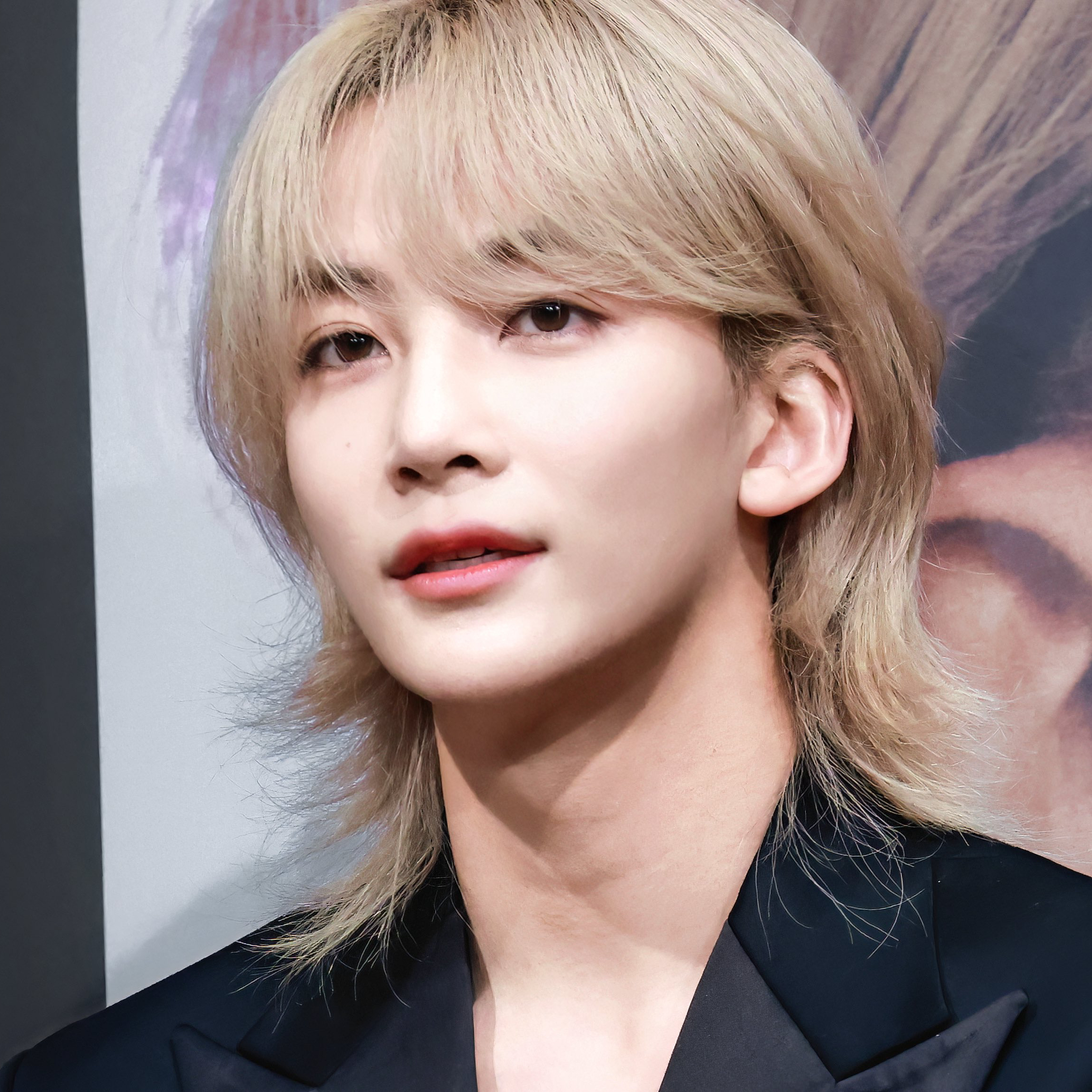 A moment captured by Jeonghan (SEVENTEEN)'s fan