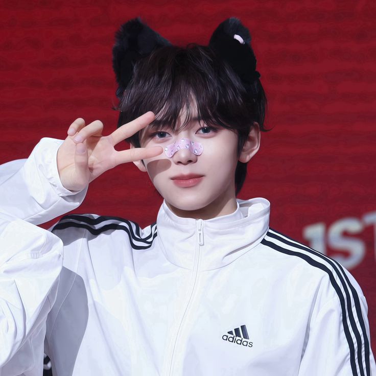 A moment captured by Lin (NouerA)'s fan